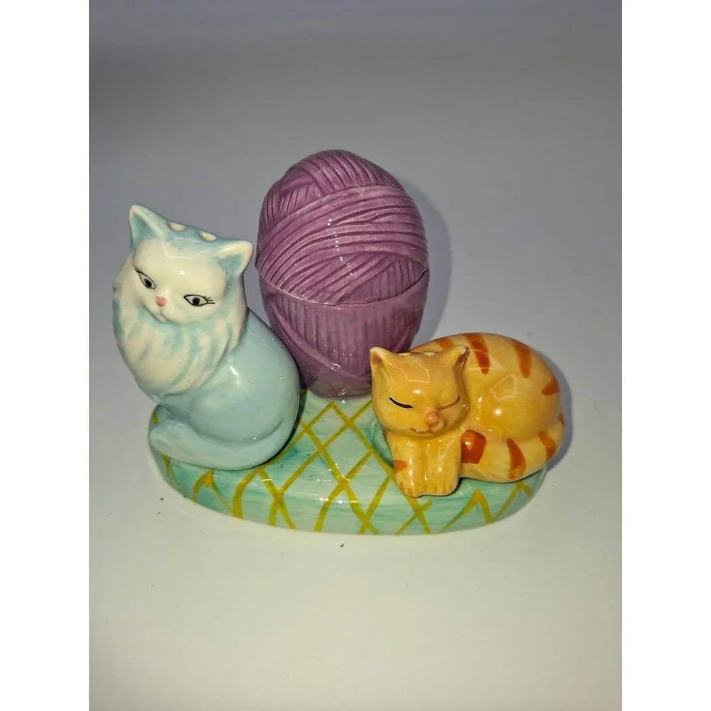 Vintage Style Ceramic Cat Salt and Pepper Shakers with Yarn Toothpick Holder Set